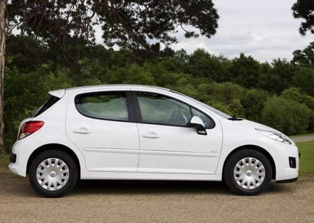 2010 Peugeot 207 5d