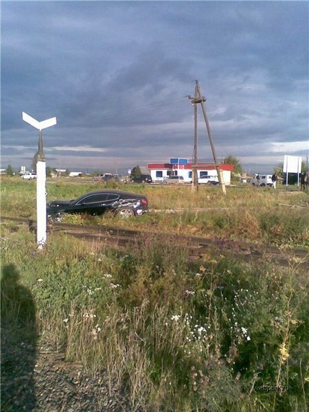 Bentley Continental GT Coupe crash