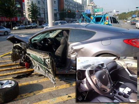 Hyundai Genesis Coupe Crash