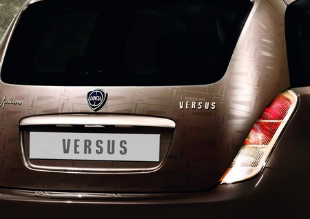 Lancia Ypsilon Versus