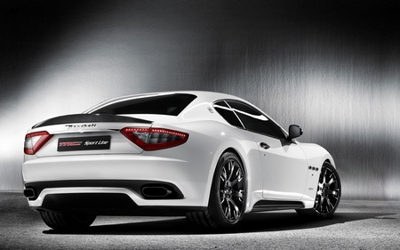 Maserati GranTurismo S MC Sport Line