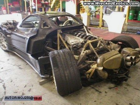 Pagani Zonda F crashed