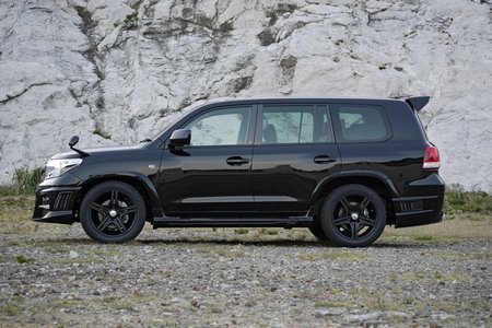 Toyota Land Cruiser Black Bison by Wald International