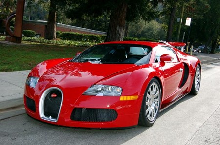 Bugatti Veyron red