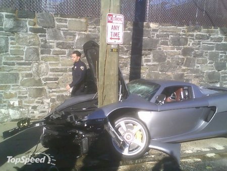 Porsche Carrera GT crash