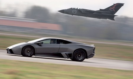 Lamborghini Reventon vs Panavia Tornado