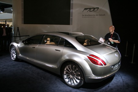 Mercedes-Benz F700 concept