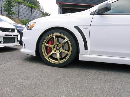 Mitsubishi Lancer Evo X HKS