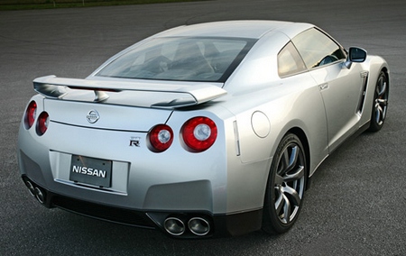 Nissan GT-R