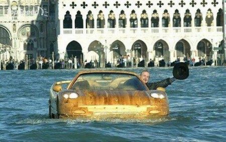 Venice car