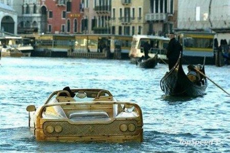 Venice car